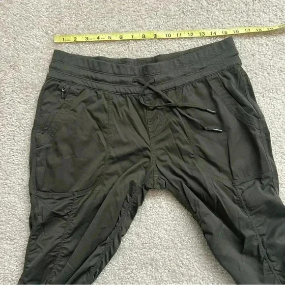 The North Face Black Capris - Picture 7 of 16